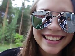 Petite fille aime le sexe après s'être porno mere arab étirée