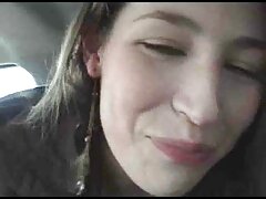 La fille sexy Jazmin Luv porno grand mère africaine baise un veinard dans le salon
