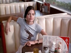 La jeune maman suce son garcon renarde Melody Marks aime chevaucher une grosse bite lancinante