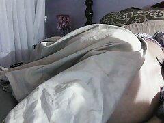 Adorable fille crie sex avec son fils de plaisir