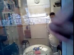 Une femme de ménage passionnée se fait baiser grand mere suce son petit fils par derrière
