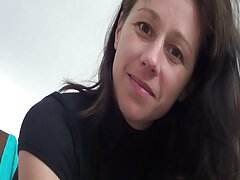 Briana frappe Keiran si devant sa belle mere en chaleur porno petite amie endormie