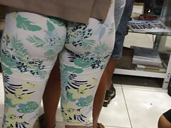 Jessica Jaymes porno mère et fils baise un mec riche