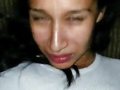 Abella Danger se maman xnxx fait défoncer par deux lesbiennes blondes excitées