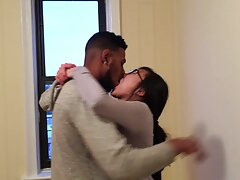 Une nana amoureuse du sexe anal se fait xxx belle maman défoncer