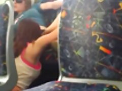 Hot babe a du sperme sur ses lèvres porno maman force son fils