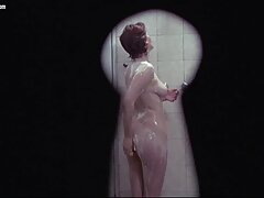 Lydia Black aspire une bite extra longue et la prend dans son trou du il viole sa mere porno cul