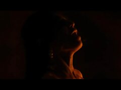 Cadence sexe mere de famille Lux se fait baiser avec sa culotte